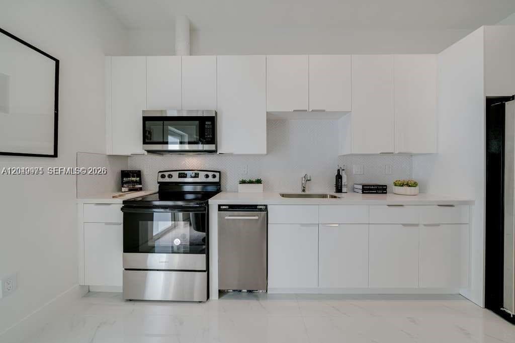 2936 NW 27th St #2936 photo 3