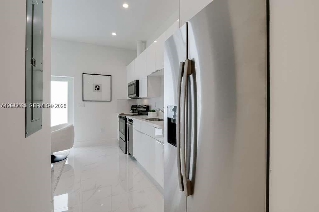 2936 NW 27th St #2936 photo 4