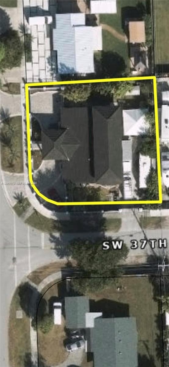 3711 SW 122nd Ave photo 2