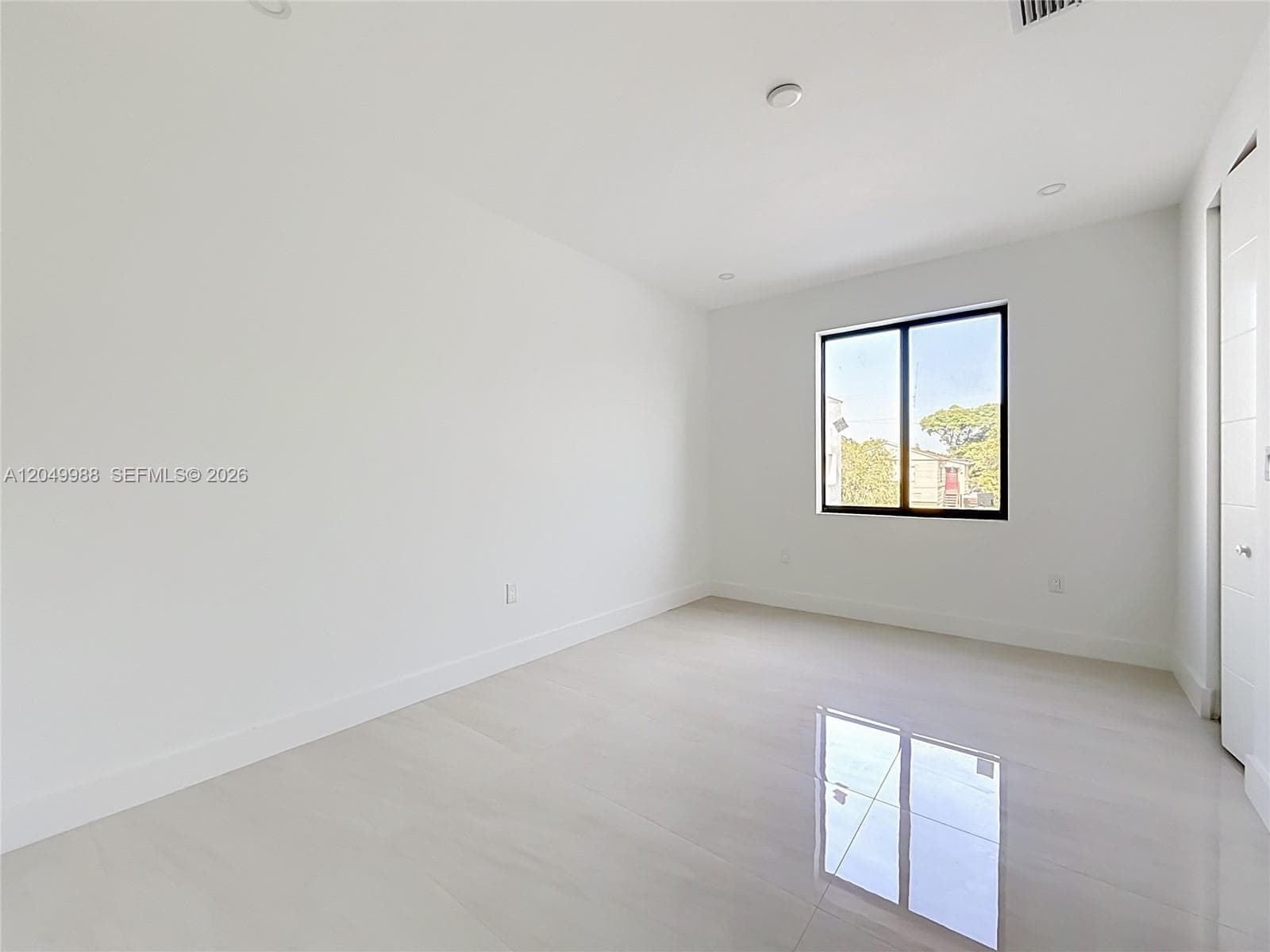 3730 SW 28th St photo 21