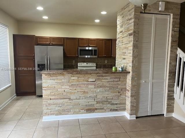 17087 SW 93rd St photo 1