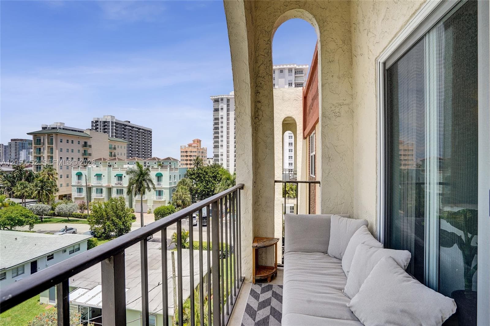 LADO DEL RIO CONDO · #514 in Pompano Beach - Photo 12