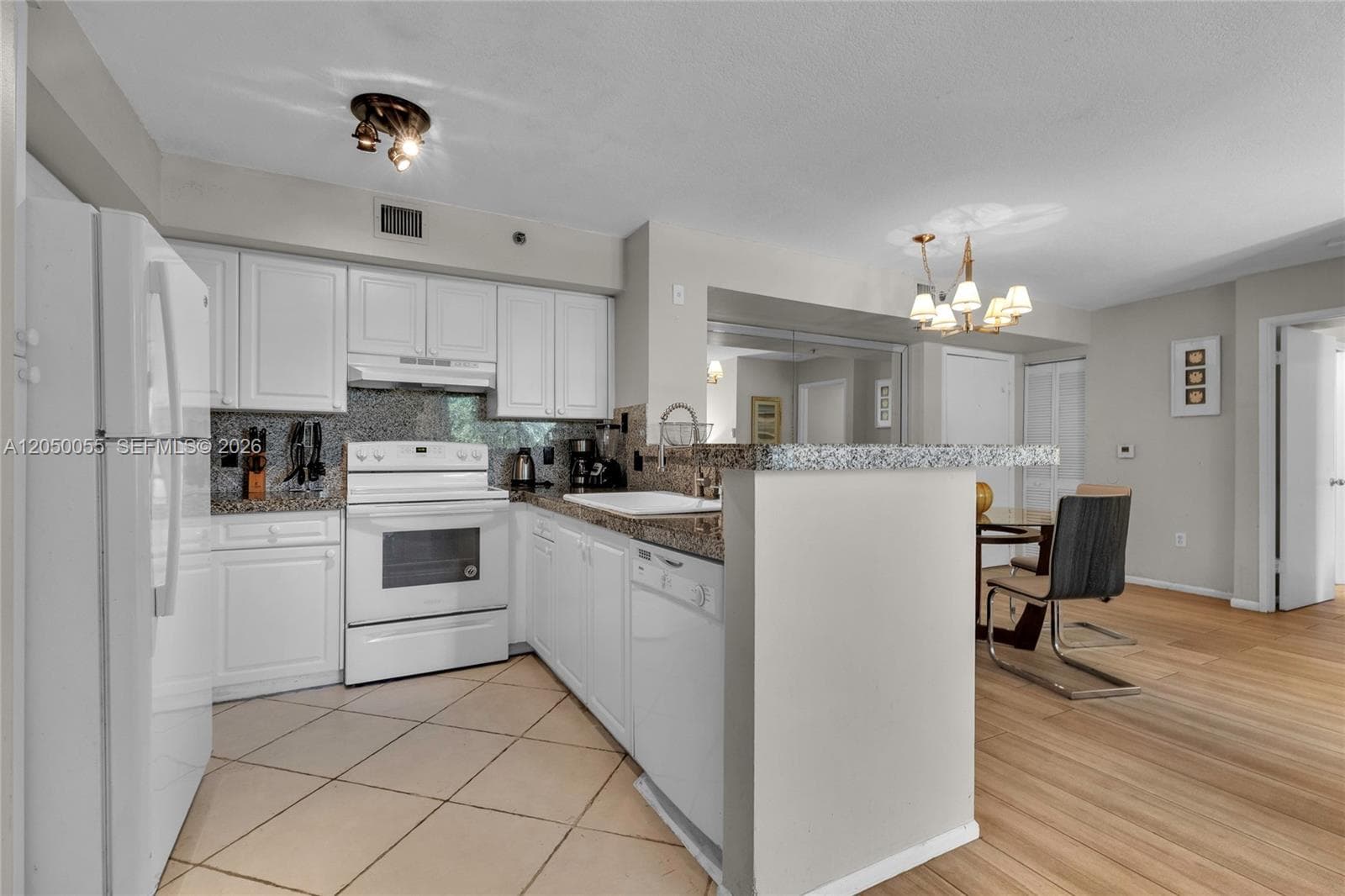 THE YACHT CLUB AT AVENTUR · #8405 in Aventura - Photo 3