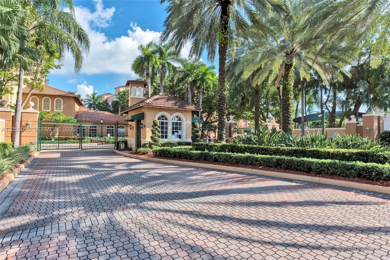 THE YACHT CLUB AT AVENTUR · #8405 in Aventura - Photo 30