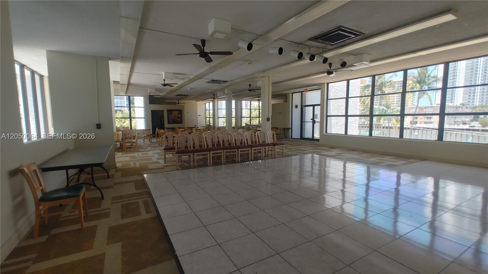 OCEANVIEW PARK CONDO · #125 in Hallandale Beach - Photo 52