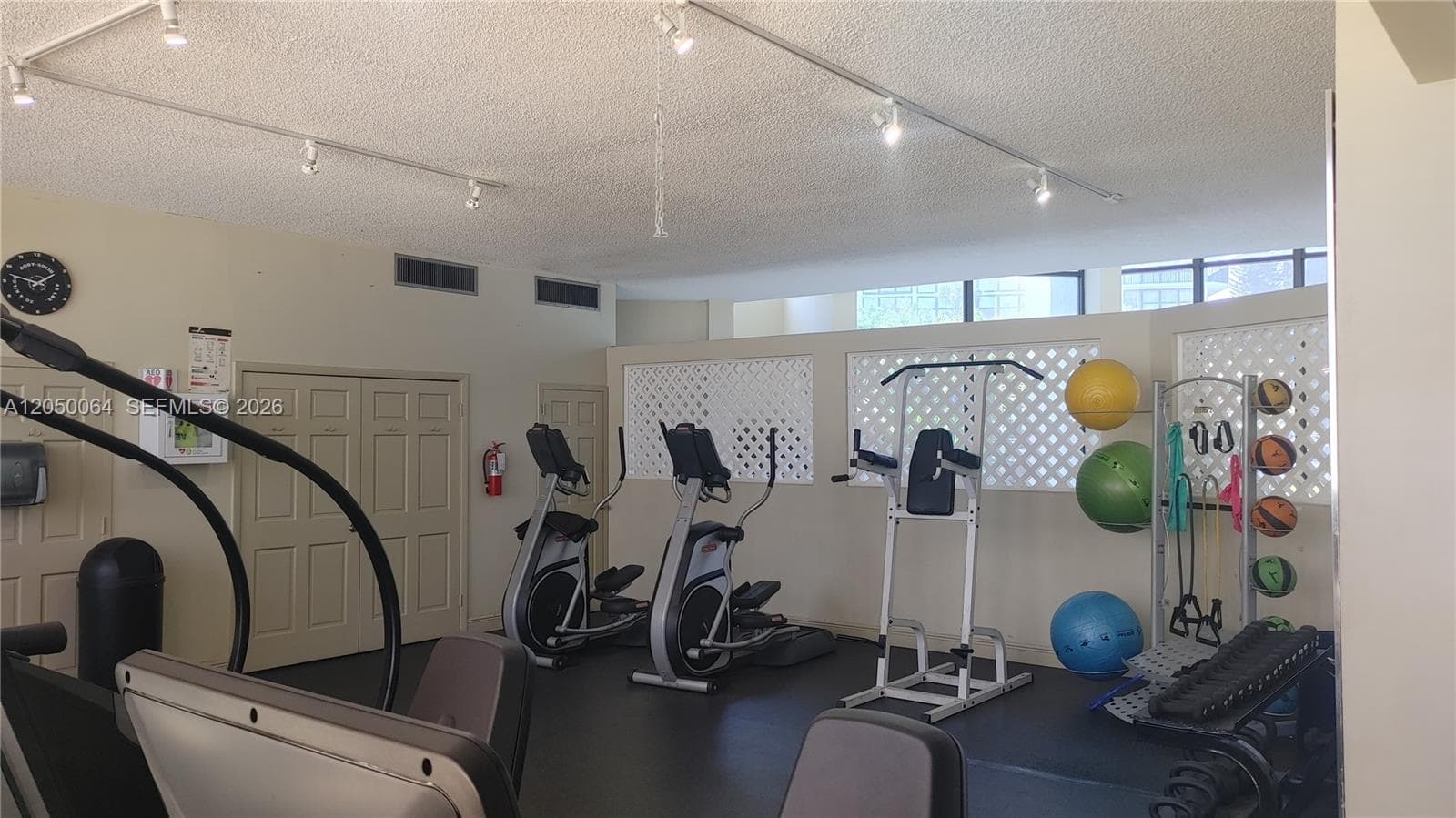 OCEANVIEW PARK CONDO · #125 in Hallandale Beach - Photo 42