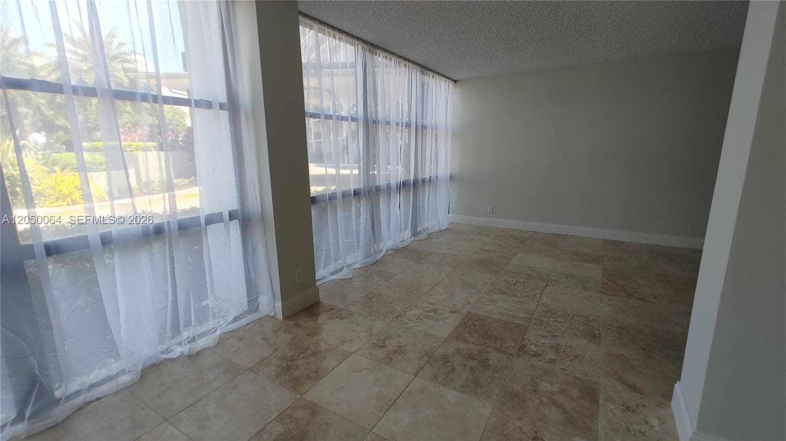 OCEANVIEW PARK CONDO · #125 in Hallandale Beach - Photo 32