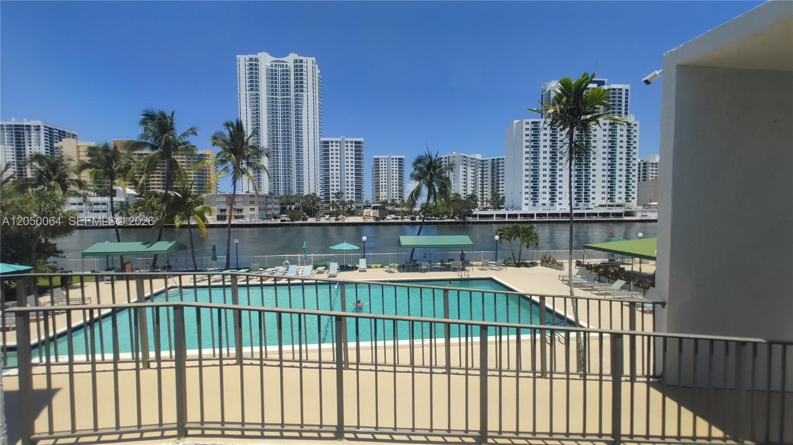 OCEANVIEW PARK CONDO · #125 in Hallandale Beach - Photo 45
