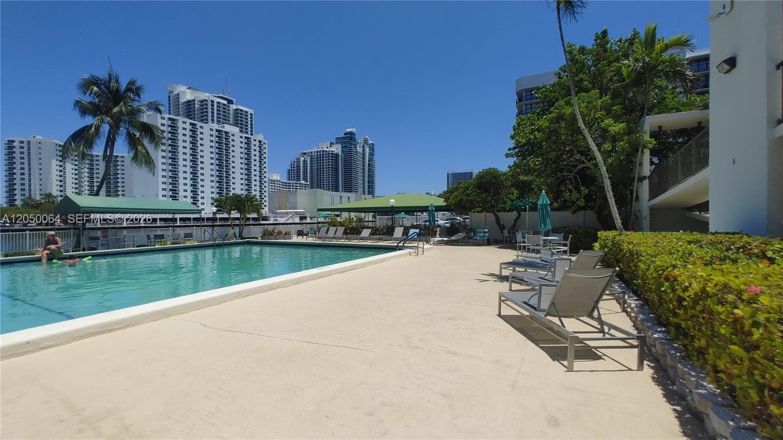 OCEANVIEW PARK CONDO · #125 in Hallandale Beach - Photo 44