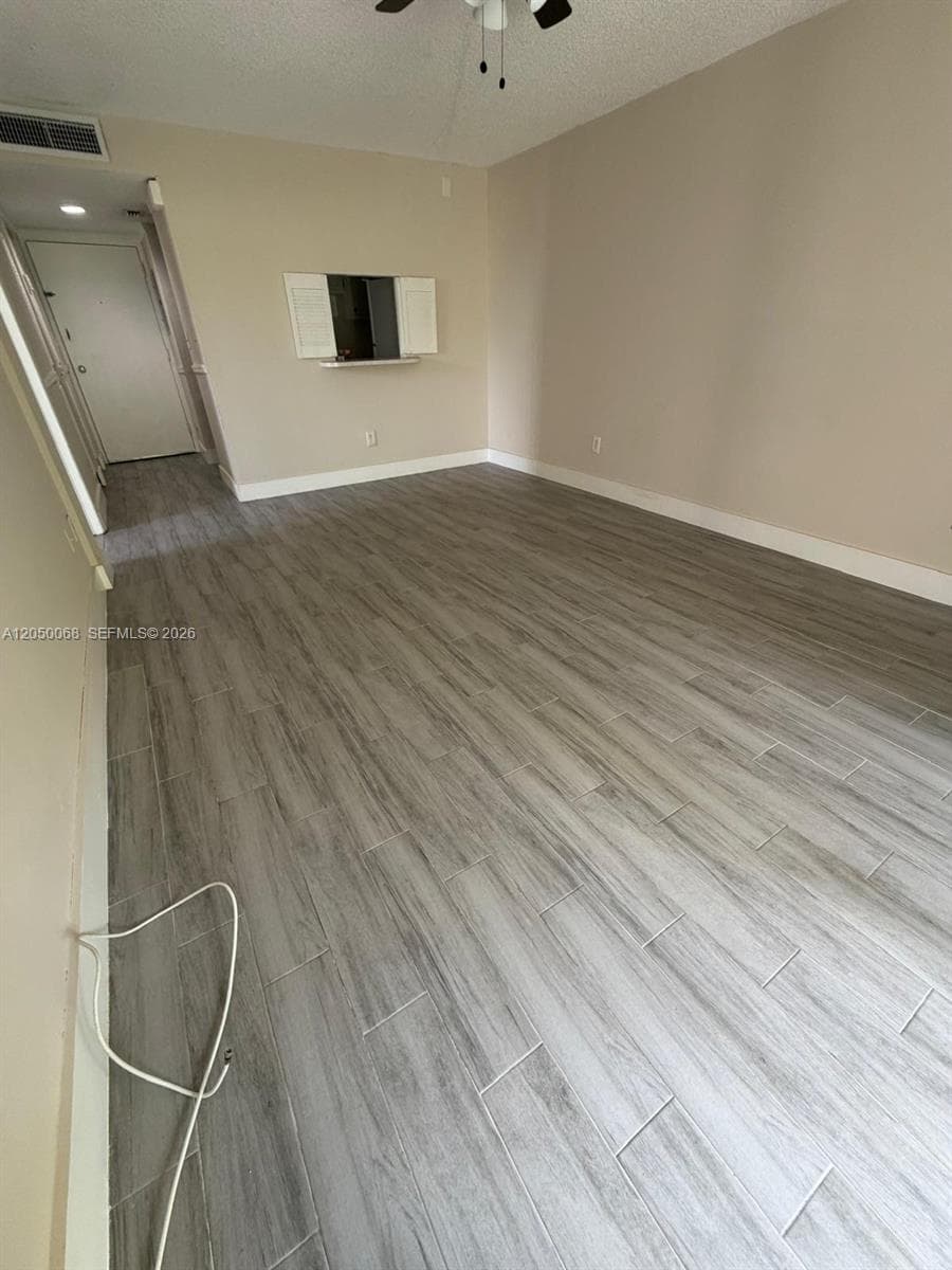 Promenade At Kendale Lake · #412M in Miami - Photo 11