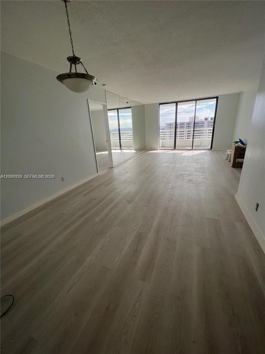 PARC CENTRAL AVENTURA EAS · #PH05 in Aventura - Photo 3