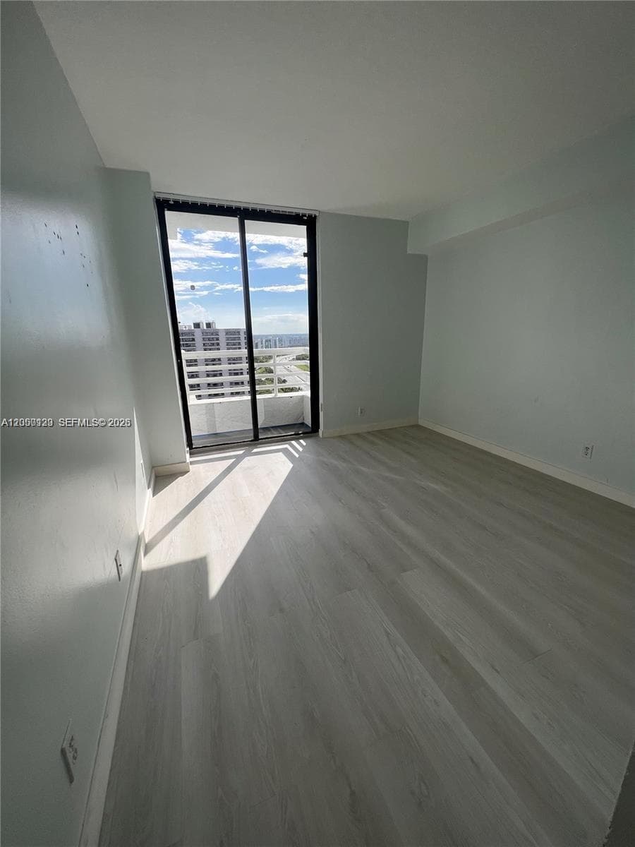 PARC CENTRAL AVENTURA EAS · #PH05 in Aventura - Photo 9