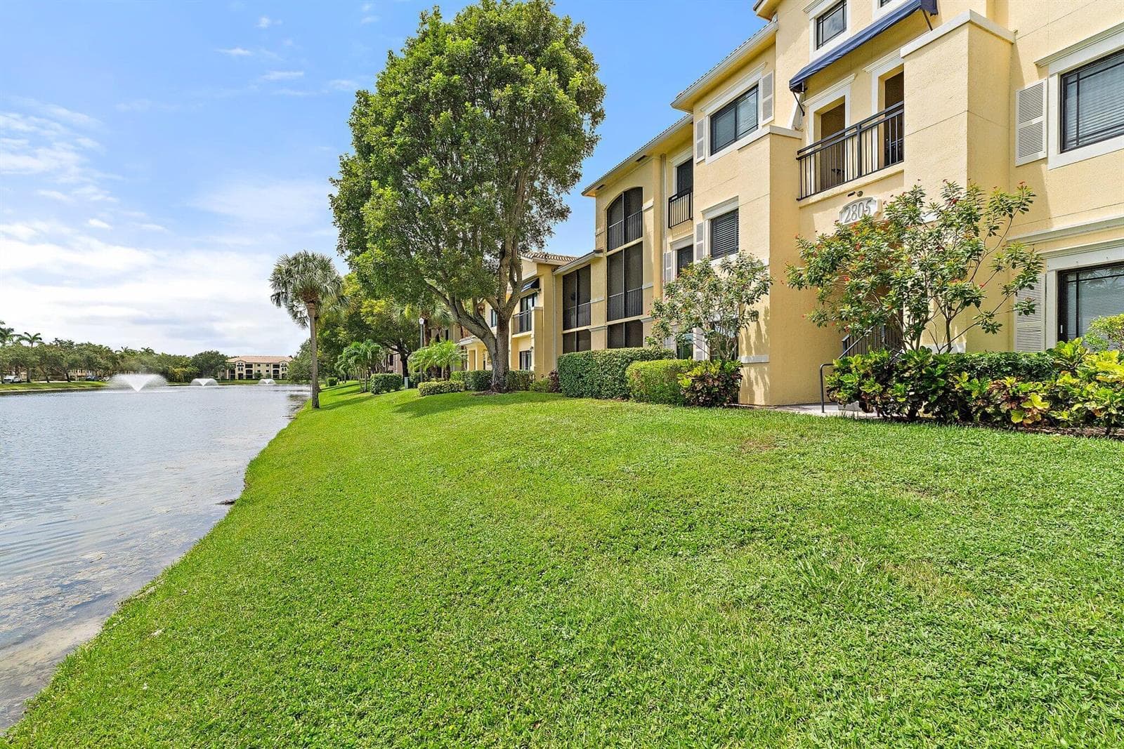 005-2805VeroniaDr-107-PalmBeachGardens-S