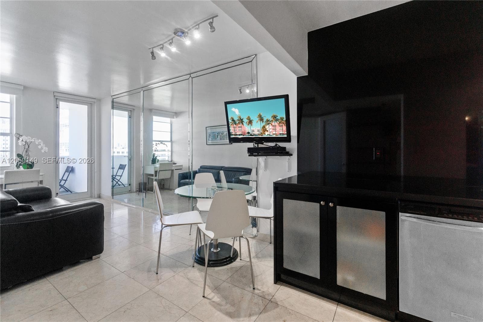 The Decoplage · #1020 in Miami Beach - Photo 2