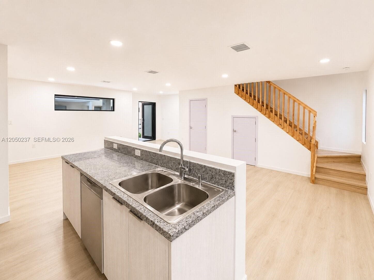 552 NW 7th St #6 photo 6