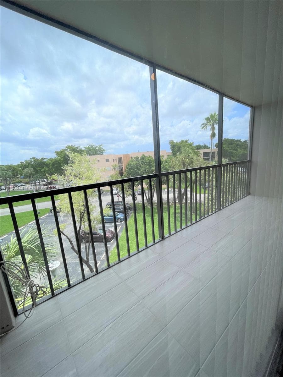 HORIZONS WEST CONDO #4 · #406 in Miami - Photo 10