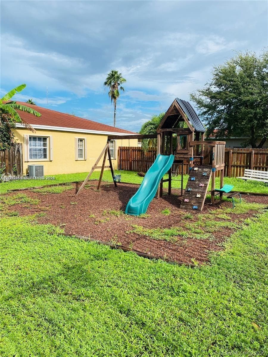 21250 NE 9th Ct #2 photo 5