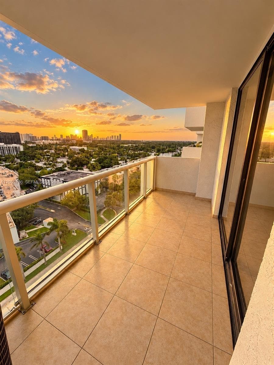 SAILBOAT CAY CONDO · #1407 in North Miami - Photo 1