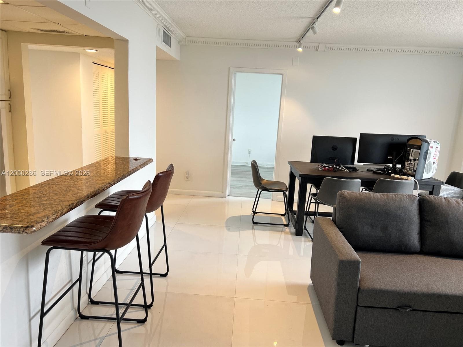 SAILBOAT CAY CONDO · #1407 in North Miami - Photo 5
