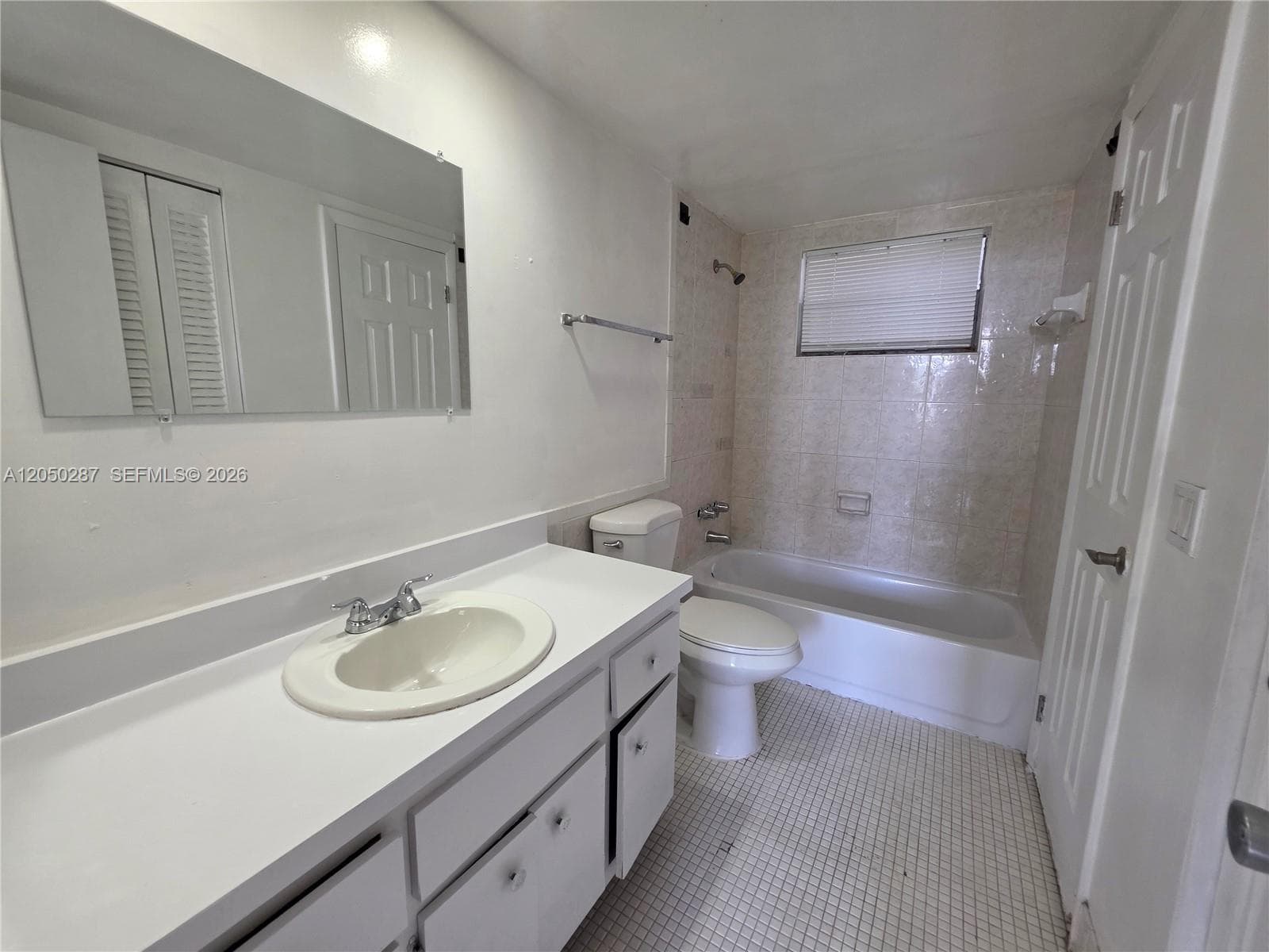 PARKWAY TOWERS BLDG 1 · #511 in Miami - Photo 9