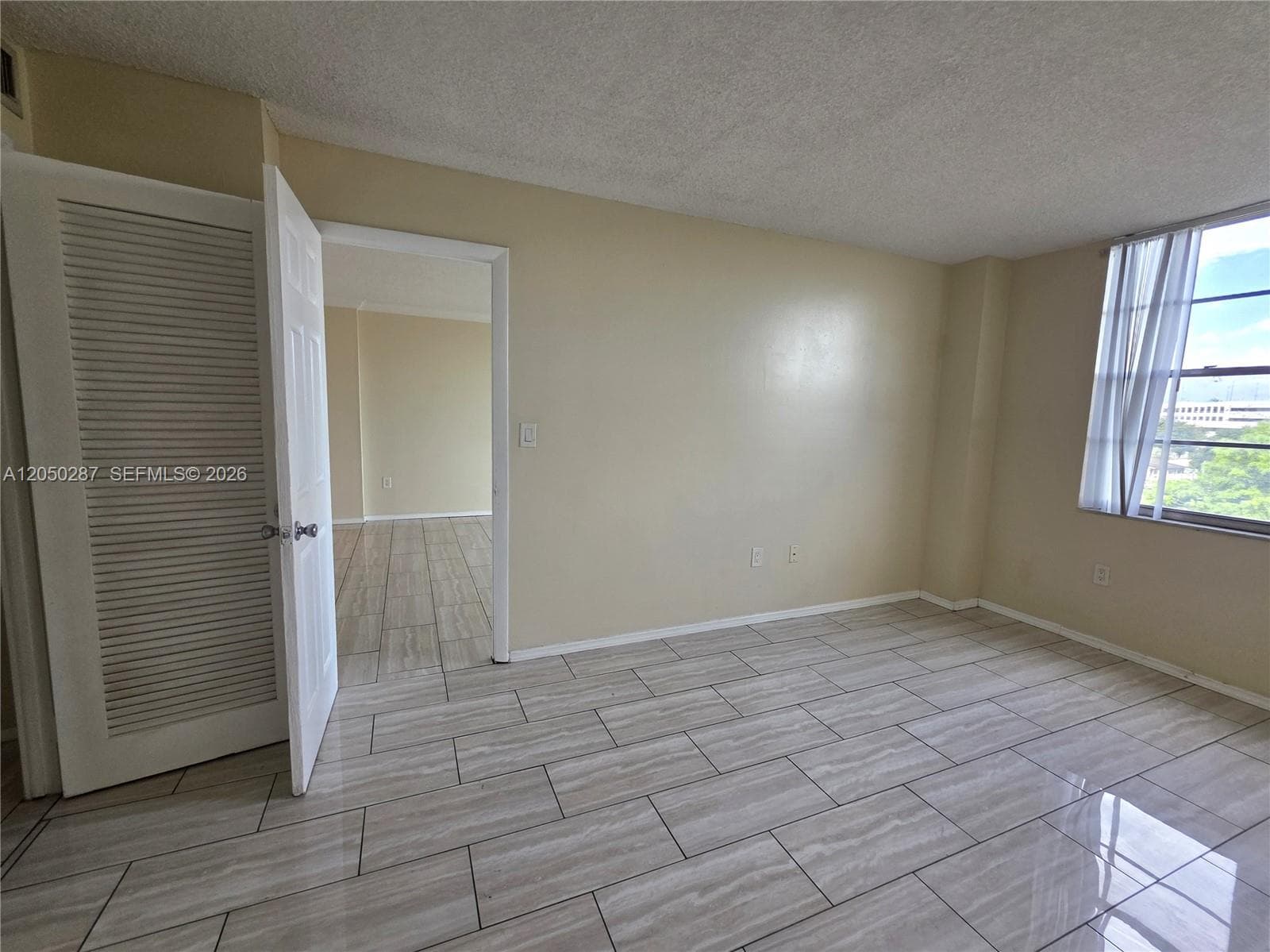 PARKWAY TOWERS BLDG 1 · #511 in Miami - Photo 8