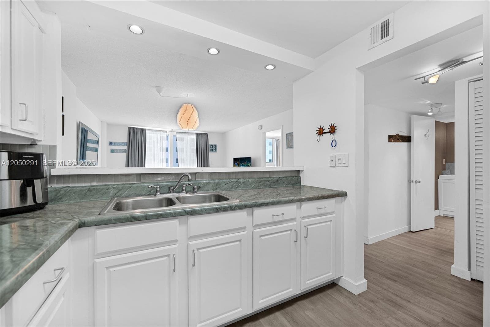 OCEAN POINT CONDO · #623 in Miami Beach - Photo 26