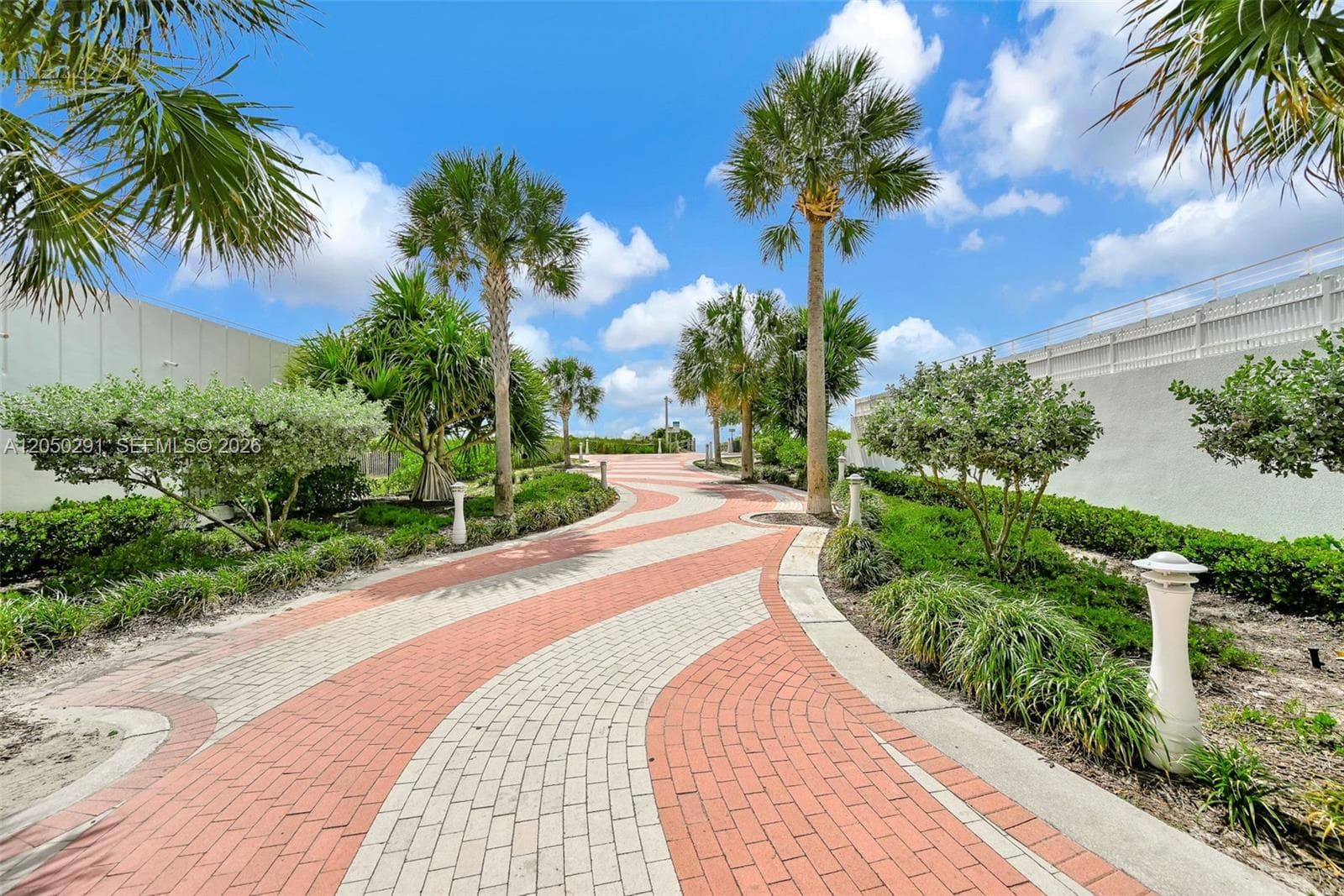 Way to the beach
