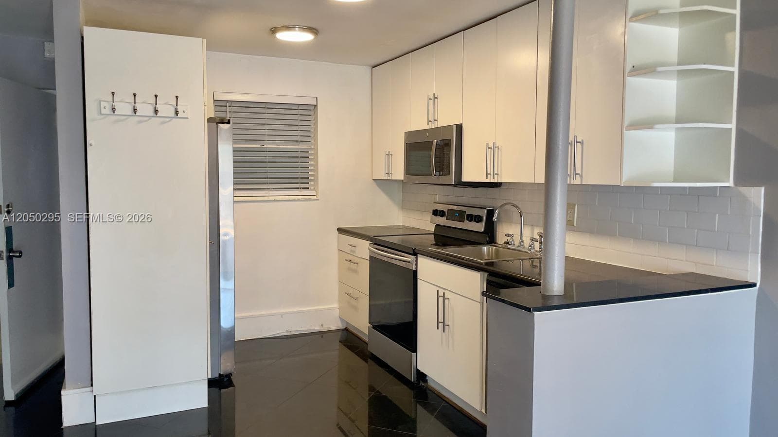 LA MAR BREEZE CONDO · #106 in North Miami Beach - Photo 6