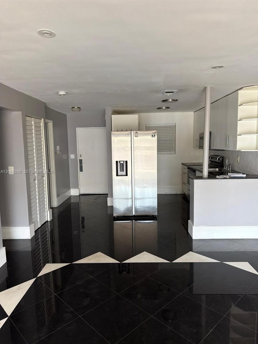 LA MAR BREEZE CONDO · #106 in North Miami Beach - Photo 9