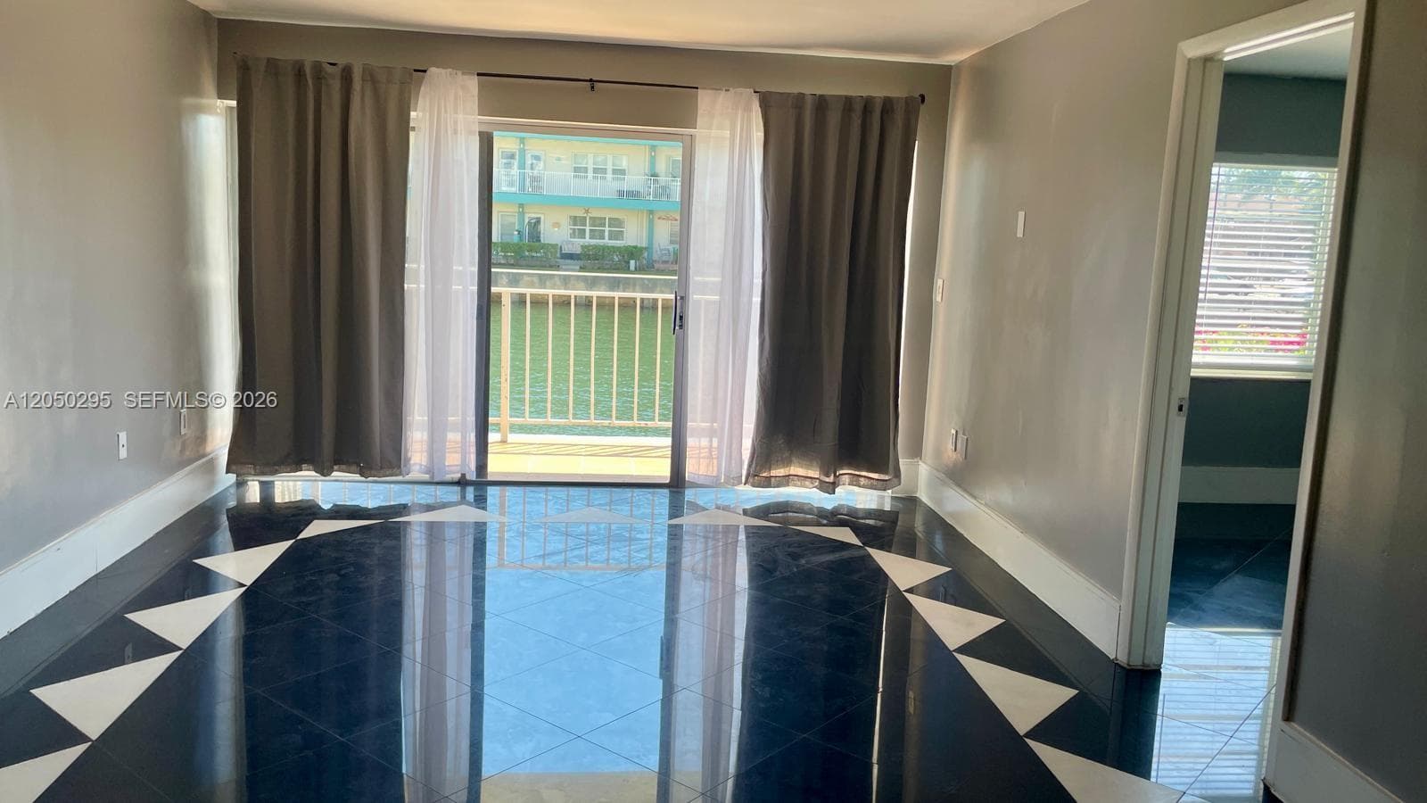 LA MAR BREEZE CONDO · #106 in North Miami Beach - Photo 4