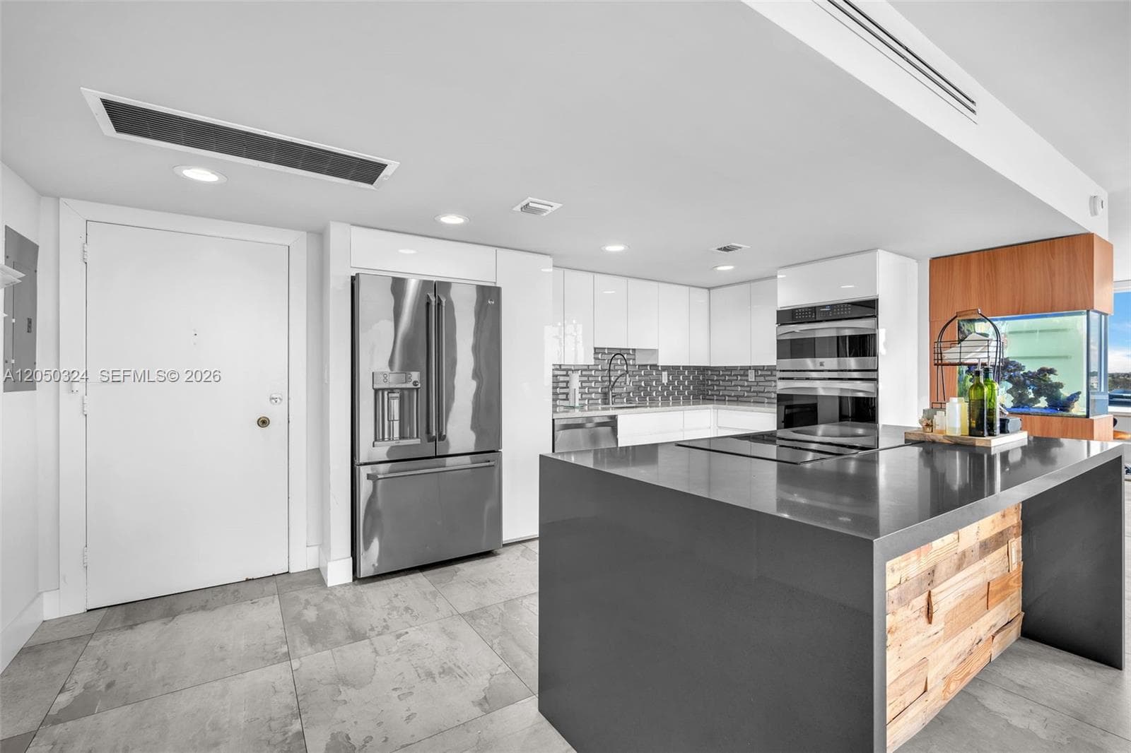 BURLEIGH HOUSE CONDO · #736 in Miami Beach - Photo 3
