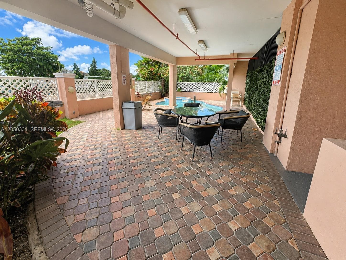 POOL_PATIO