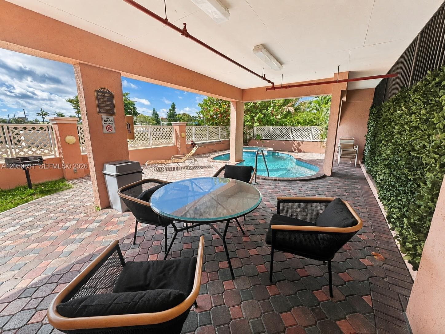 POOL_SEATING