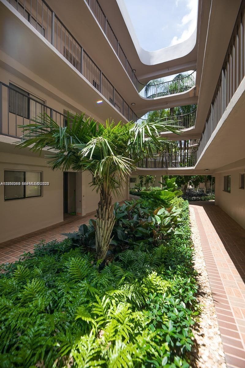 HORIZONS WEST CONDO #7 · #312 in Miami - Photo 10