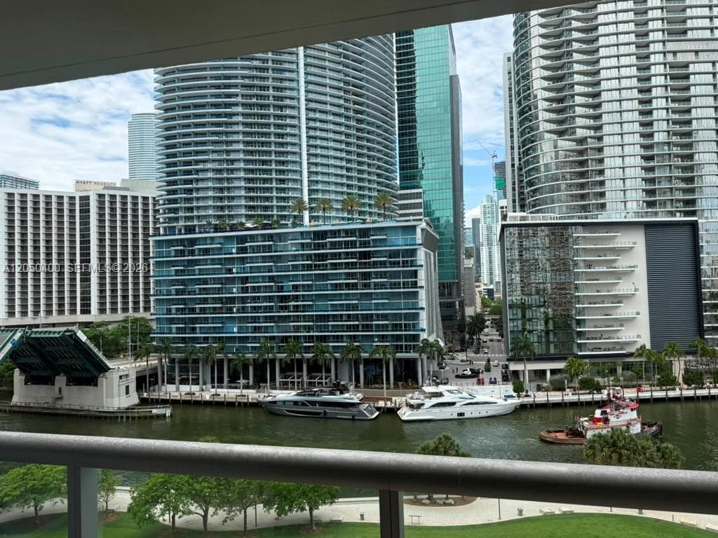 Icon Brickell I · #1012 in Miami - Photo 2