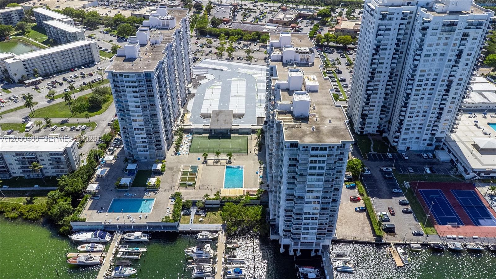 DEL PRADO MARINA · #1903 in Aventura - Photo 41