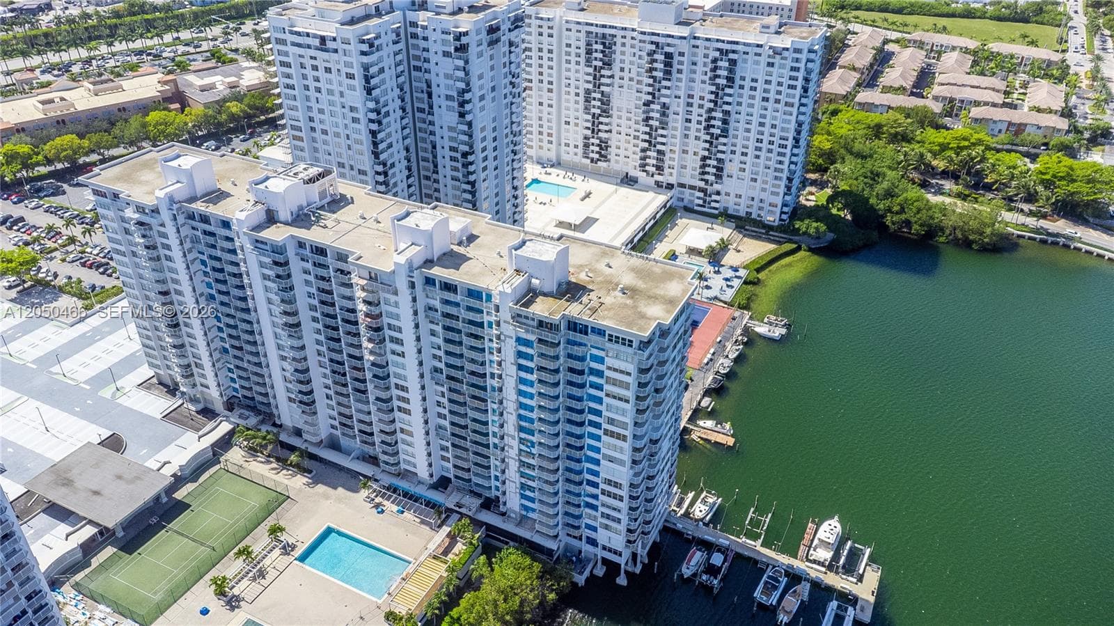DEL PRADO MARINA · #1903 in Aventura - Photo 40