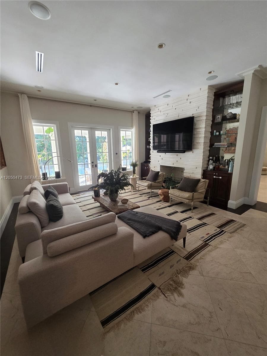 With view and access to pool area
