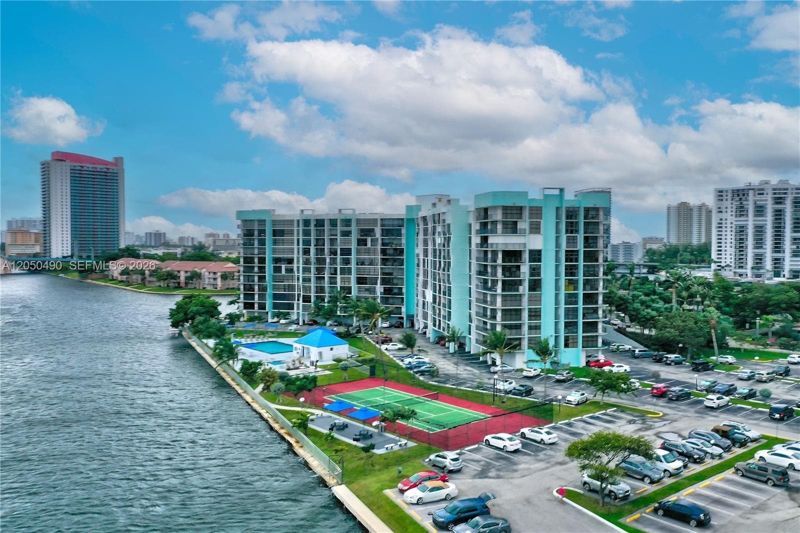 200 Leslie · #722 in Hallandale Beach - Photo 2