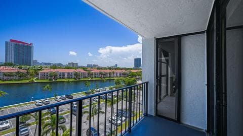 200 Leslie · #722 in Hallandale Beach - Photo 9