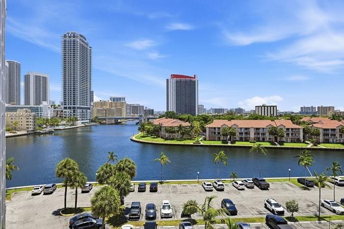 200 Leslie · #722 in Hallandale Beach - Photo 8