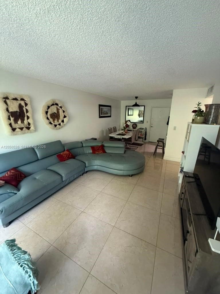 CASTILLIAN CLUB · #212D in Miami - Photo 8