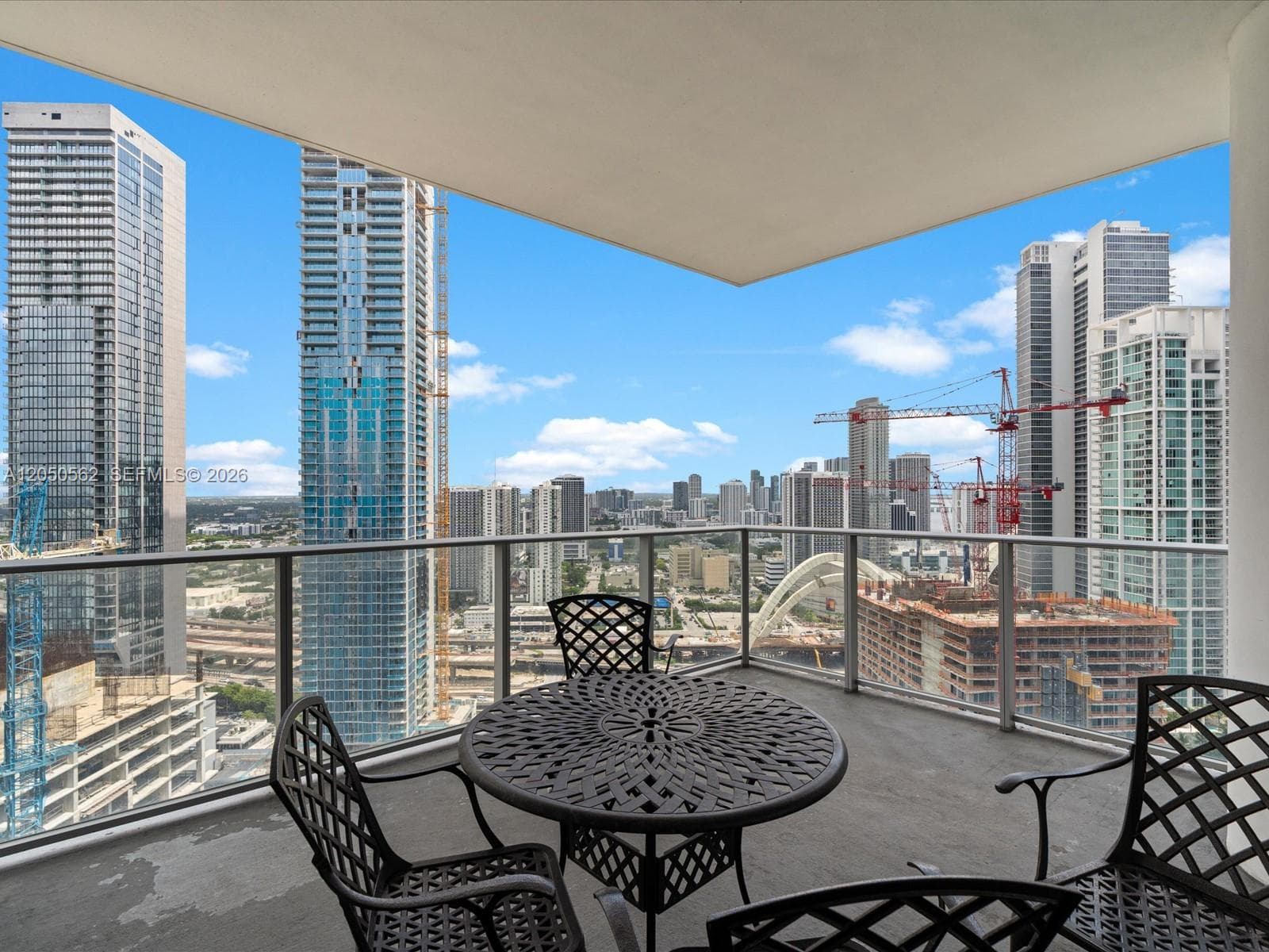 Paramount Miami Worldcenter · #3000 in Miami - Photo 19