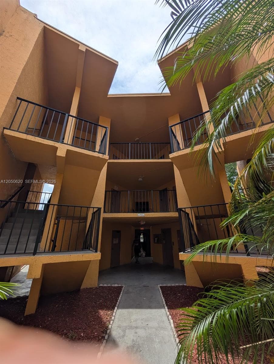 HERITAGE CIRCLE CONDO · #13-2C in Deerfield Beach - Photo 2