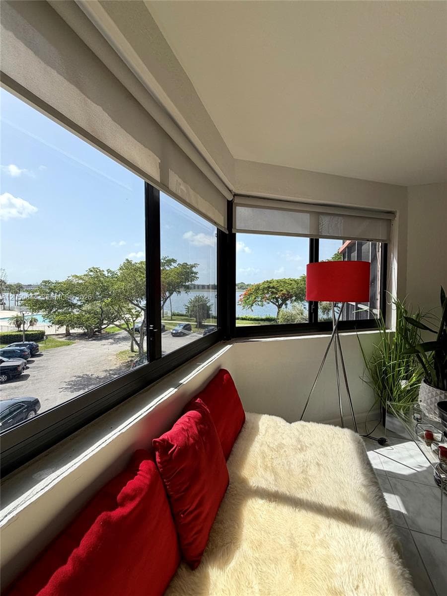 Lakeview of the Californi · #302-5 in Miami - Photo 5