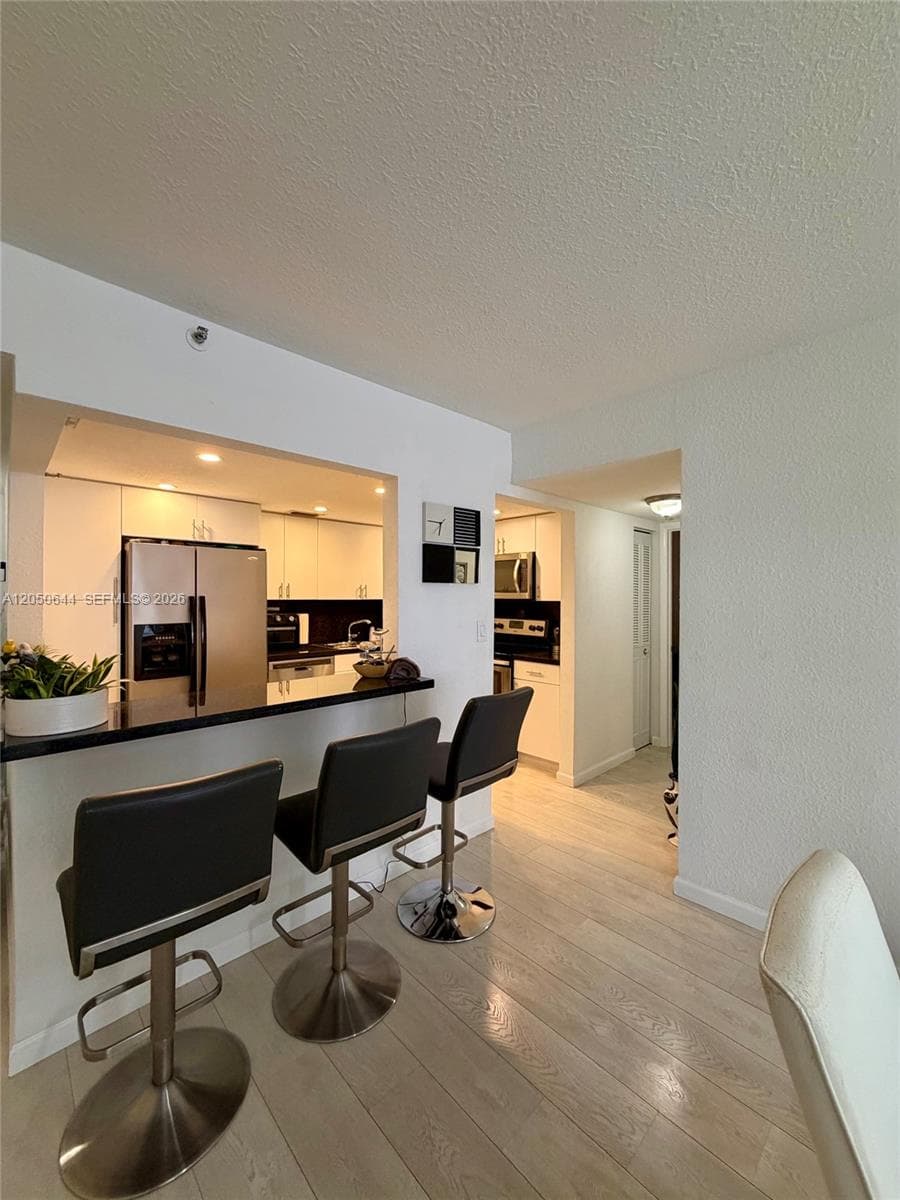 Lakeview of the Californi · #302-5 in Miami - Photo 14