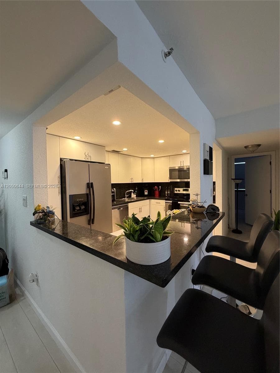 Lakeview of the Californi · #302-5 in Miami - Photo 15