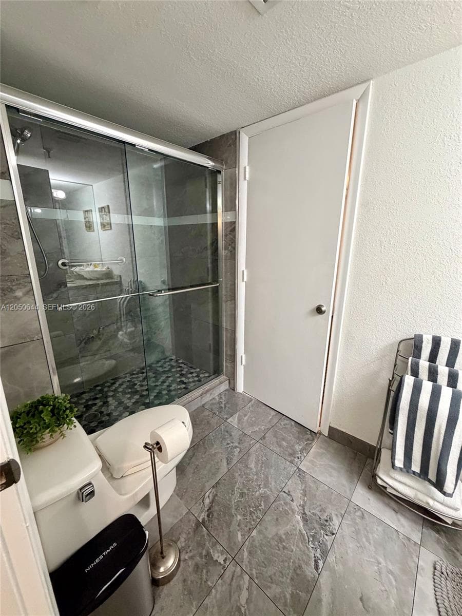 Lakeview of the Californi · #302-5 in Miami - Photo 31
