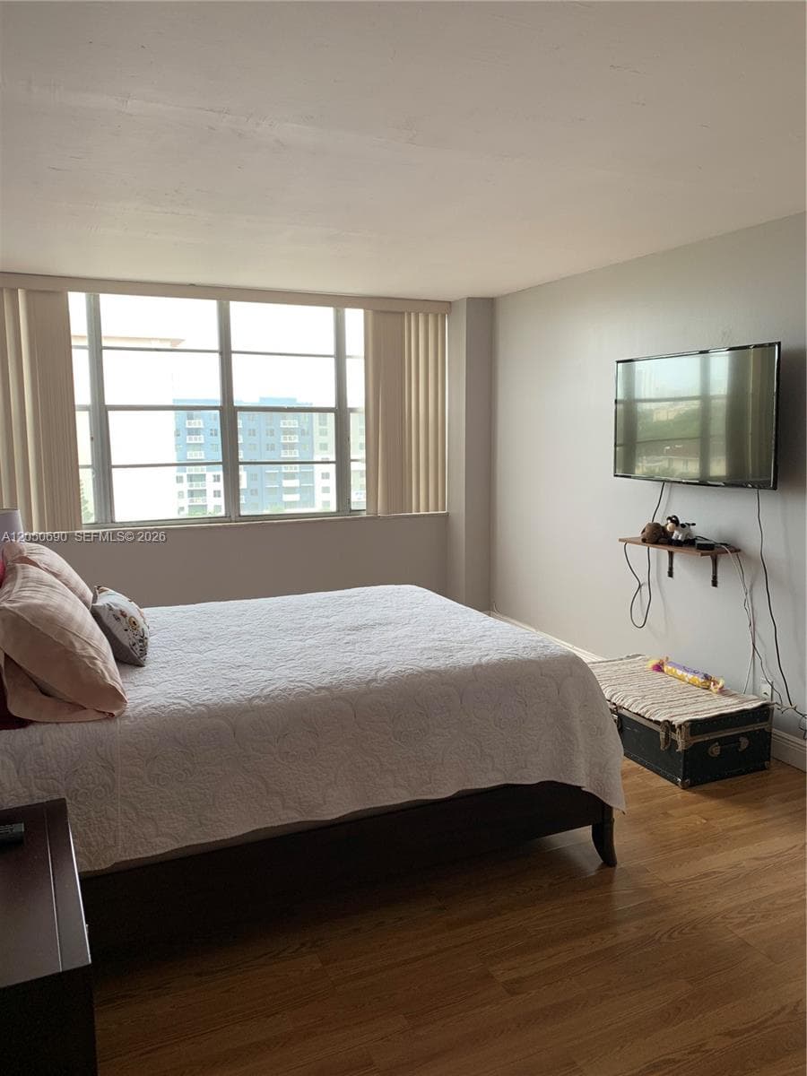 Crestview Tower Condomini · #808 in North Miami Beach - Photo 2