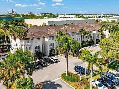 ST MORITZ AT DORAL CONDO · #212 in Doral - Photo 2